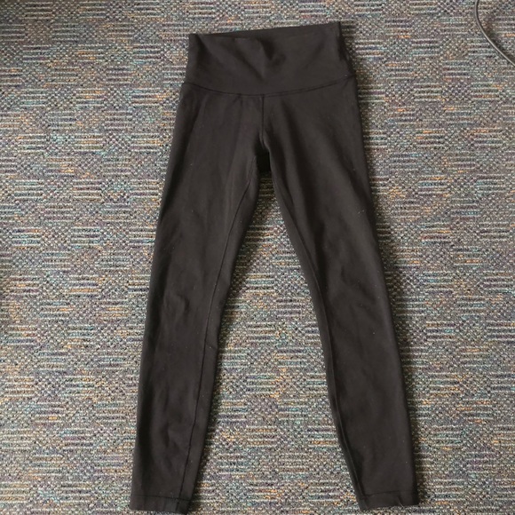 Lululemon Wunder Under - Picture 2 of 2